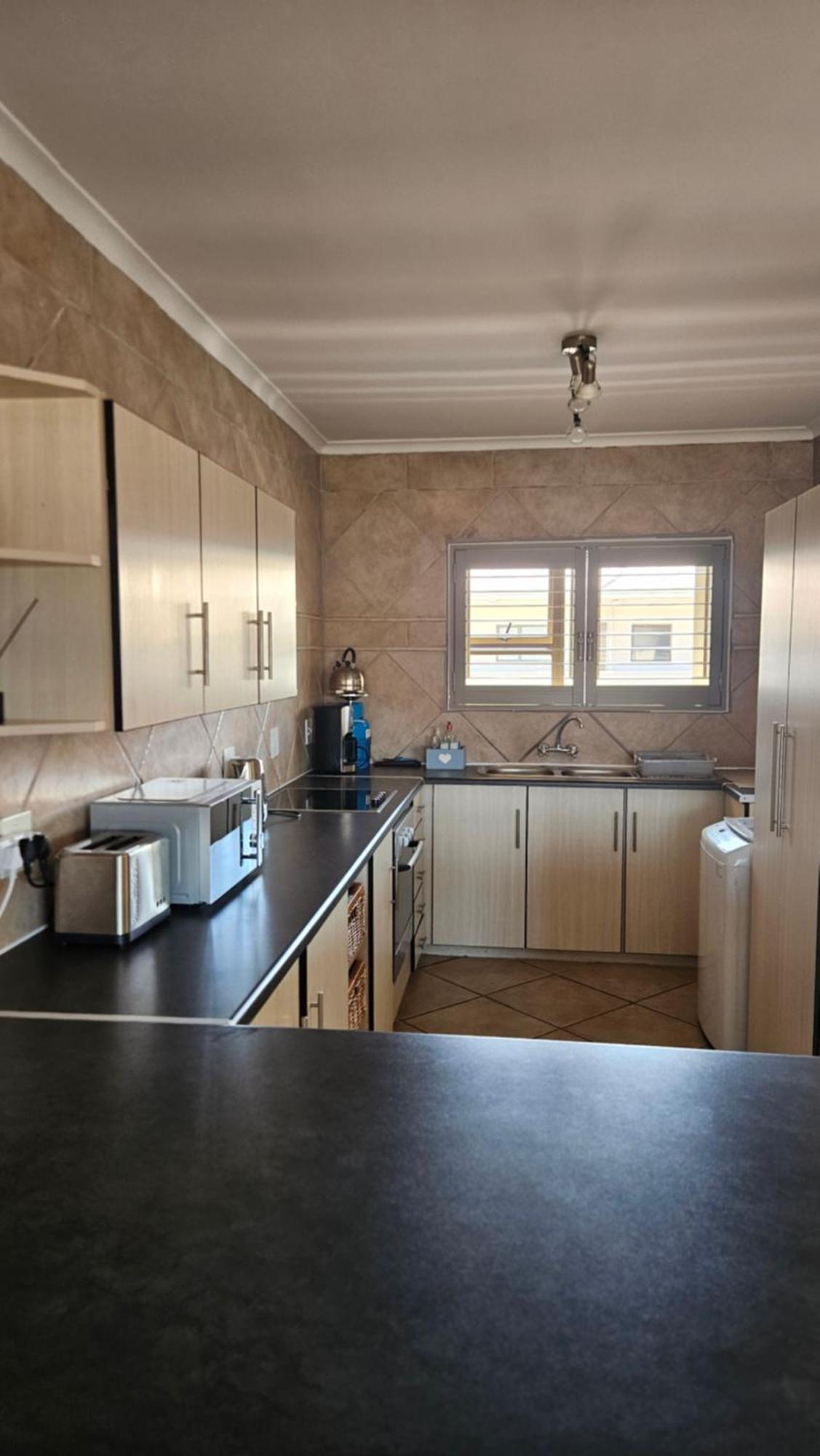 Madriko 36 Cozy Self Catering 2 Bedroom Apartment Лангебан Екстериор снимка