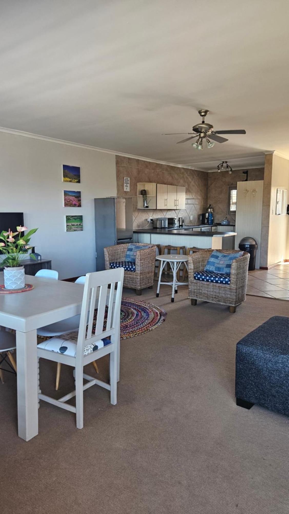 Madriko 36 Cozy Self Catering 2 Bedroom Apartment Лангебан Екстериор снимка